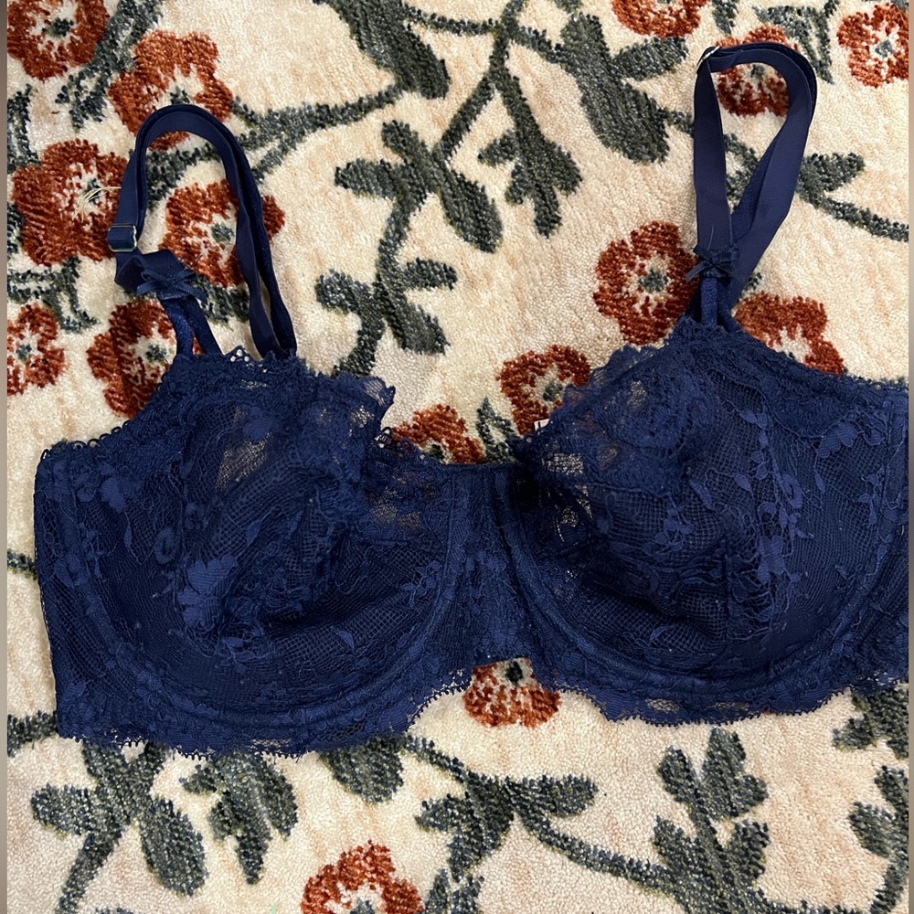 Victoria’s Secret Dream Angel push up without padding Navy Lace Bra